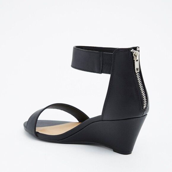 Torrid 12W Black double strap wedge New - Picture 3 of 3